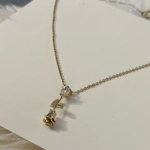 Gold rose necklace